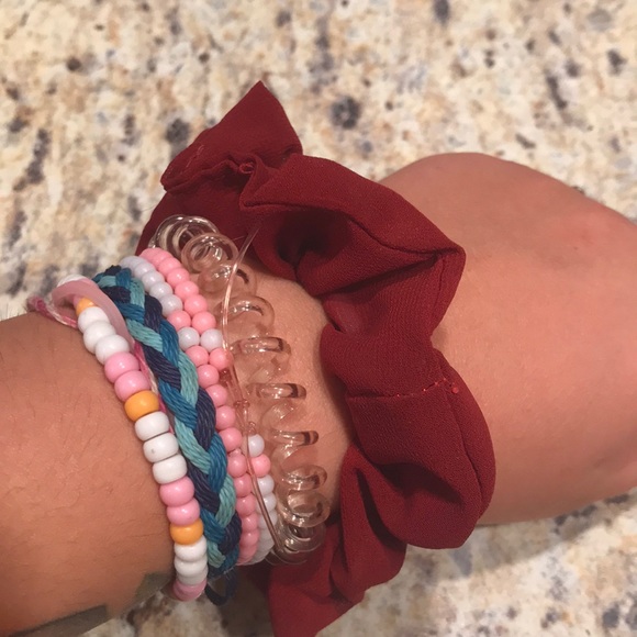 Scrunchie - Picture 1 of 2